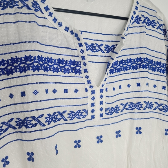 Lucky Brand Boho Blouse Top Blue and White Size S Relaxed Style - Picture 2 of 7
